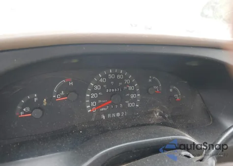 1998 Ford E-150 Recreational from USA, damaged, VIN 1FDRE1429WHB81518